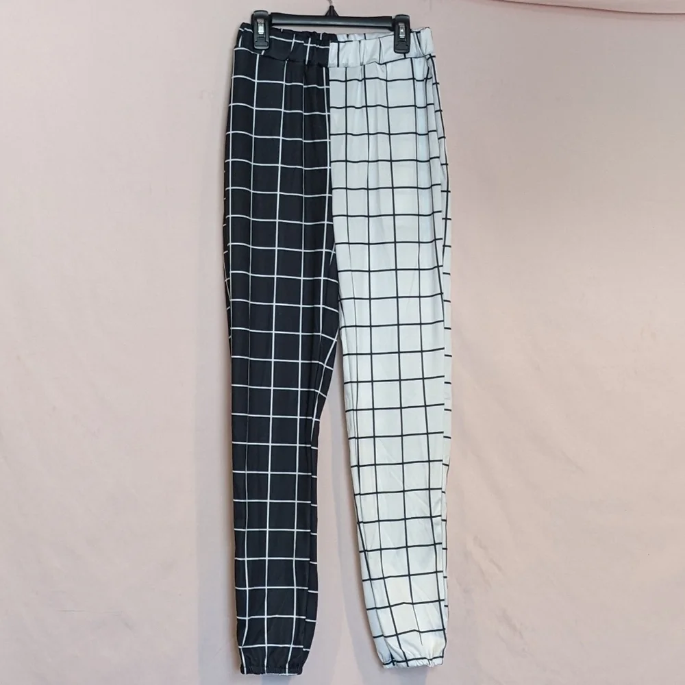 Black and White Two Tone Grid Print Color Block Jogger Pants with Pockets